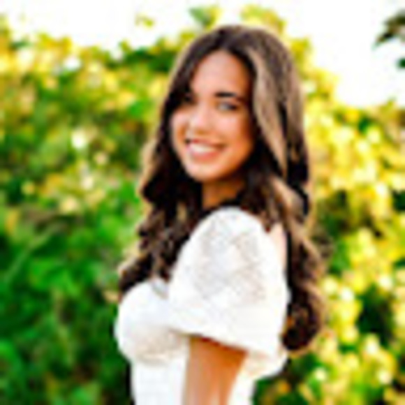 Meet the Posher Other - Meet your Posher, Abby